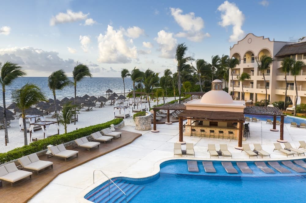 Cancún and Riviera Maya all-inclusive resorts on the Caribbean coast